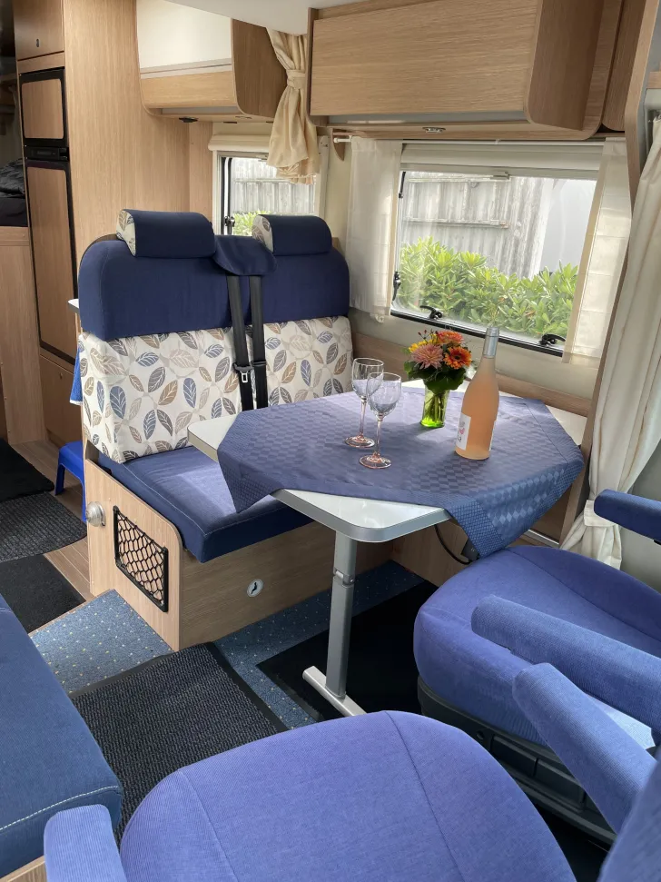 Fahrzeugbild Sunlight T67, gepflegt #2