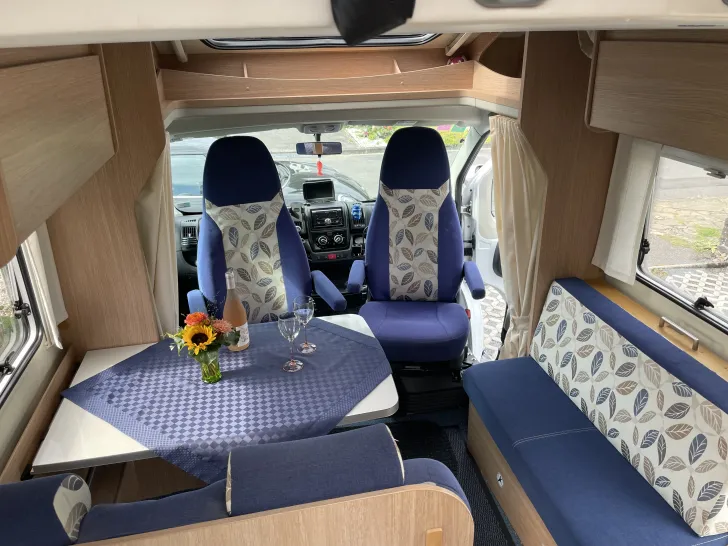 Fahrzeugbild Sunlight T67, gepflegt #3