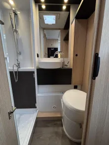 Fahrzeugbild Sunlight A 68 #17