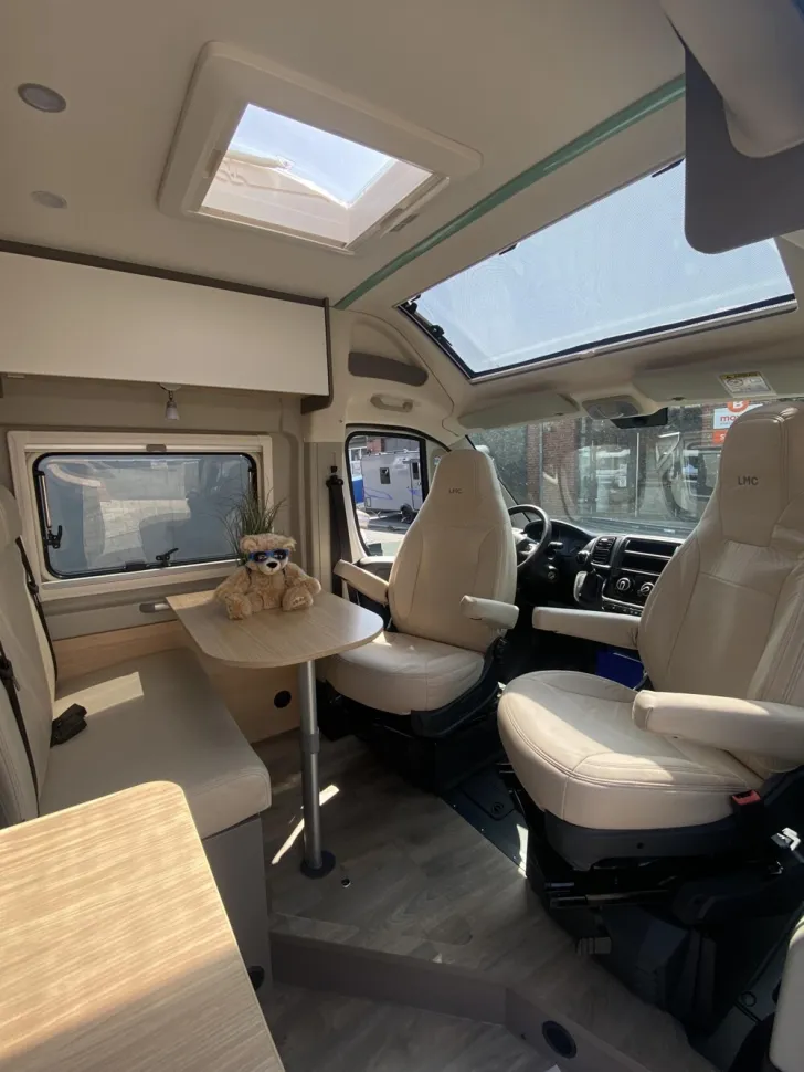 Fahrzeugbild LMC Innovan 70 600/603 #7