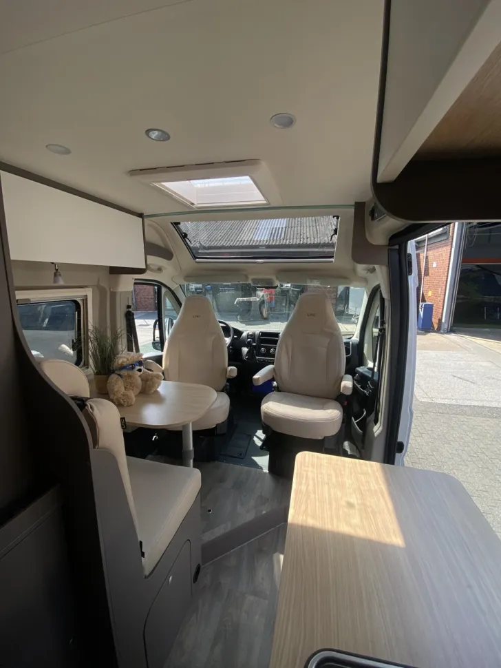 Fahrzeugbild LMC Innovan 70 600/603 #9