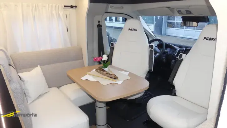 Fahrzeugbild Pilote Pacific P690GJ Expression FAS-Navi-LiFePo-Solar #7