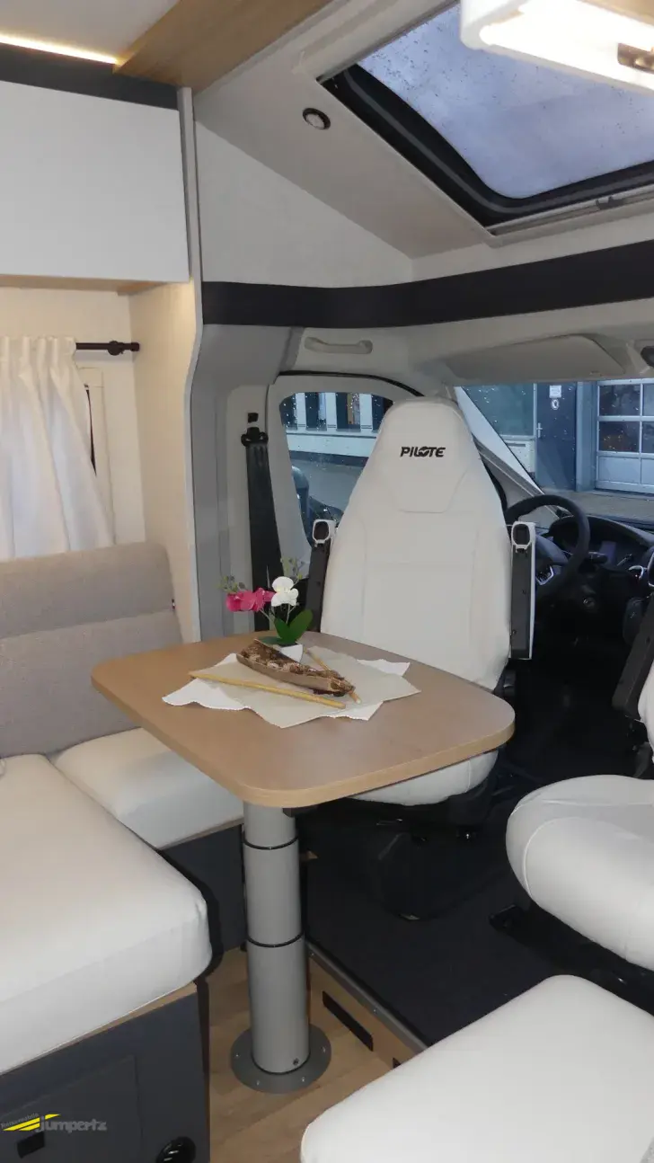 Fahrzeugbild Pilote Pacific P690GJ Expression FAS-Navi-LiFePo-Solar #8