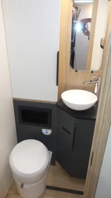 Fahrzeugbild Pilote Pacific P690GJ Expression FAS-Navi-LiFePo-Solar #17