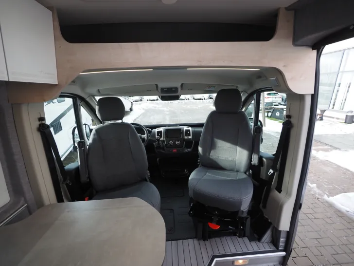 Fahrzeugbild Clever Runner, Heavy, Carplay/Kamera, PDC, Lithium #8