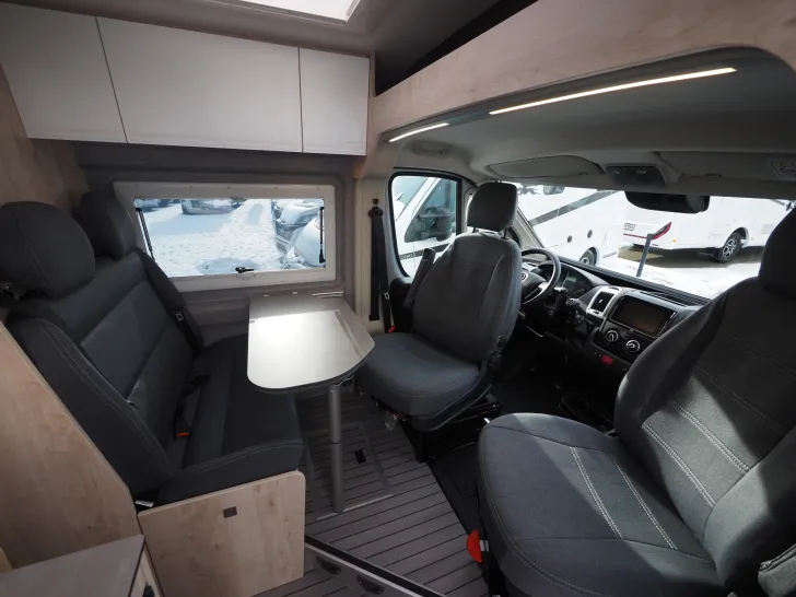 Fahrzeugbild Clever Runner, Heavy, Carplay/Kamera, PDC, Lithium #9