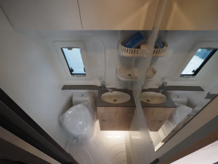 Fahrzeugbild Clever Runner, Heavy, Carplay/Kamera, PDC, Lithium #16