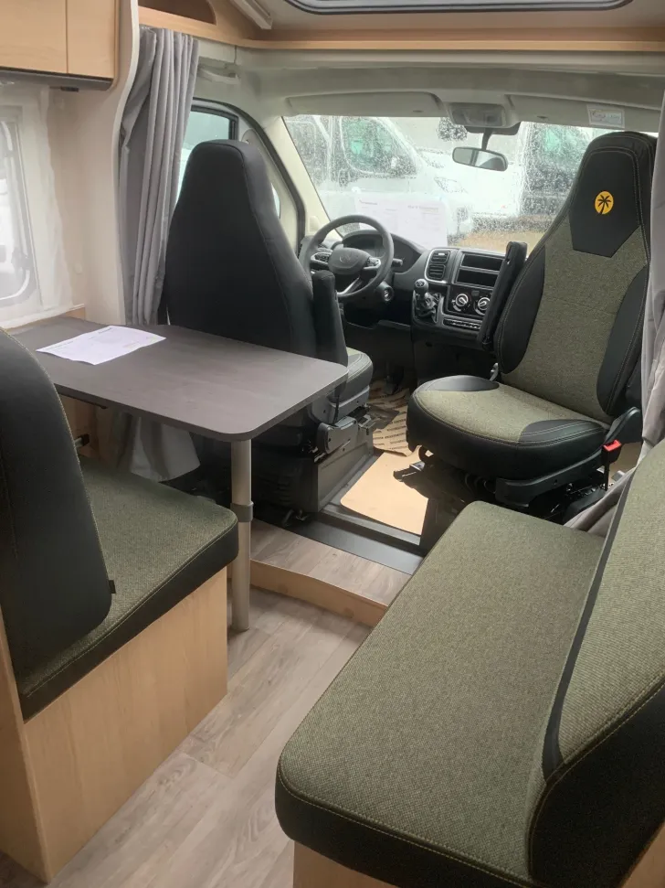 Fahrzeugbild Sunlight V 67S Wohnwelt Green Trail* #6