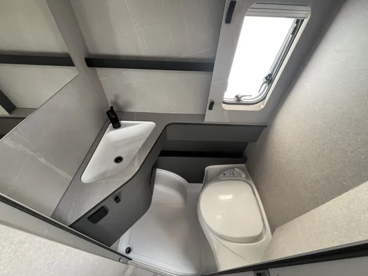 Fahrzeugbild Hymer Eriba Nova 442 #6