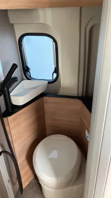 Toilette Dethleffs Globetrail 540 DR