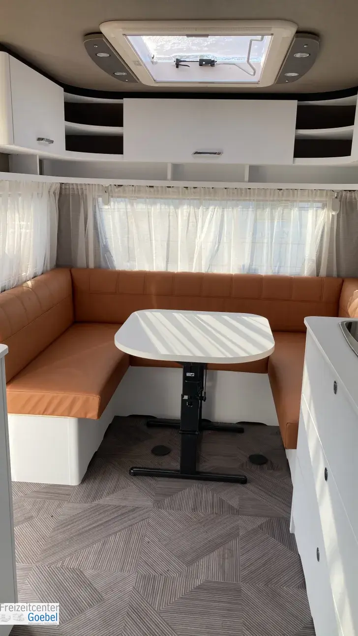 Sicht vorne-hinten Dethleffs c' go 495 FR Edition 10