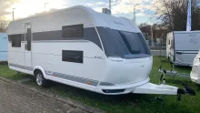 Schräg Vorne Hobby De Luxe 515 UHK Hubbett