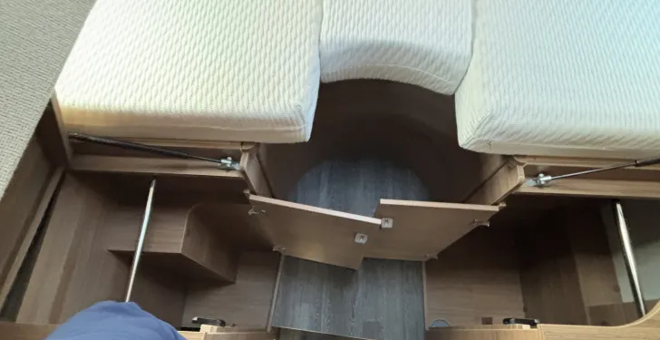 Fahrzeugbild Knaus VAN WAVE 640 MEG Vansation MAN Hubbett, Luft-Zusatzfederung #14