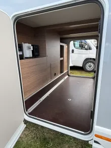 Fahrzeugbild Knaus VAN WAVE 640 MEG Vansation MAN Hubbett, Luft-Zusatzfederung #15