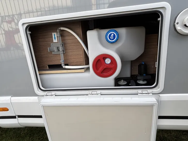 Fahrzeugbild Knaus VAN WAVE 640 MEG Vansation MAN Hubbett, Luft-Zusatzfederung #16