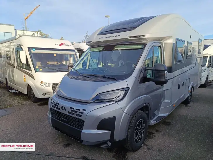 Fahrzeugbild Adria Matrix 60Y 670 SL Jubilee Markise, Modell 26 #3