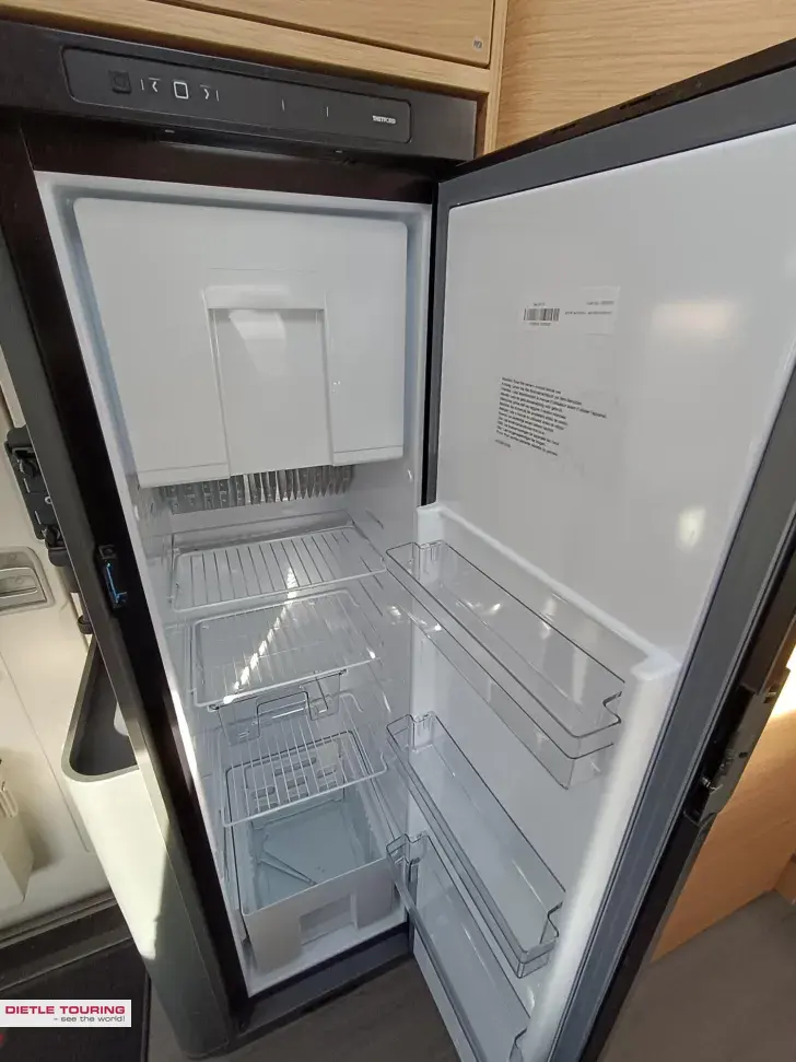 Fahrzeugbild Adria Matrix 60Y 670 SL Jubilee Markise, Modell 26 #11