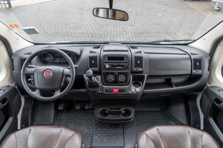 Fahrzeugbild Weinsberg CaraSuite 650 MF *Lederausst*fr.Längsb.*Hubbett #8