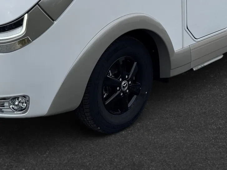 Fahrzeugbild Carthago chic c-line I 5.9 XL LE Mercedes (294) #8