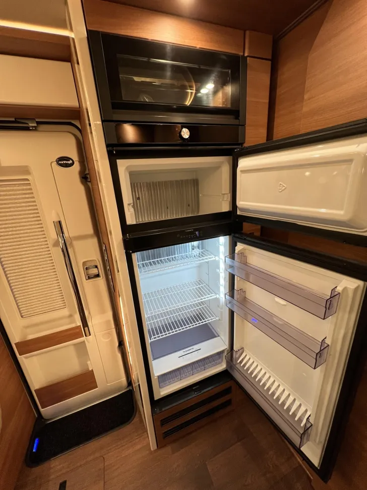 Fahrzeugbild Carthago chic c-line I 5.9 XL LE Mercedes (294) #24