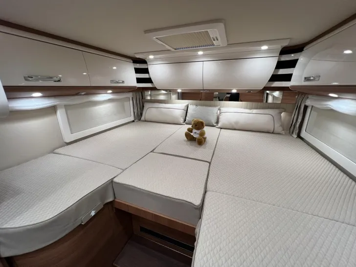 Fahrzeugbild Carthago chic c-line I 5.9 XL LE Mercedes (294) #29