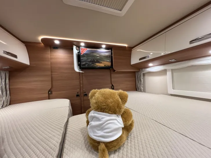 Fahrzeugbild Carthago chic c-line I 5.9 XL LE Mercedes (294) #31