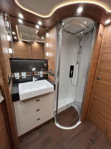 Fahrzeugbild Carthago chic c-line I 5.9 XL LE Mercedes (294) #33