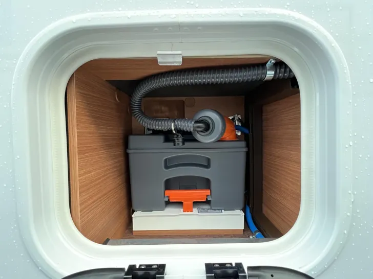 Fahrzeugbild Carthago chic c-line I 5.9 XL LE Mercedes (294) #46