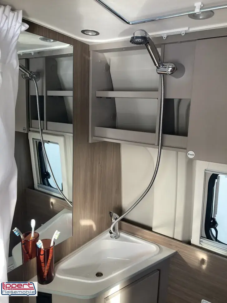 Fahrzeugbild Carado CV 540 PRO Schlafdach #13