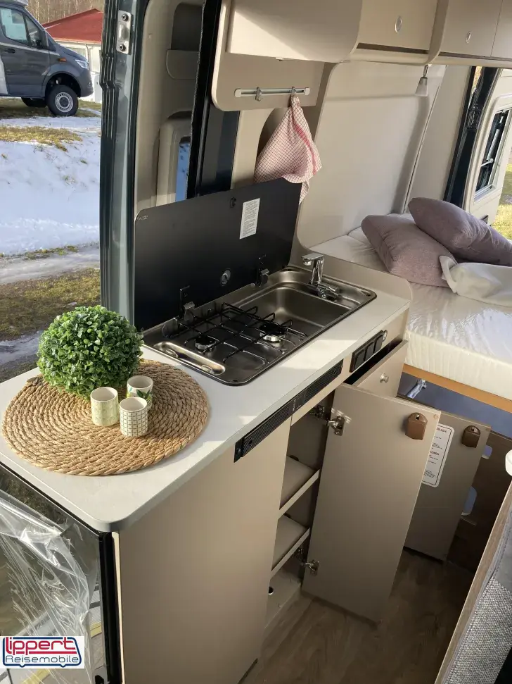 Fahrzeugbild Carado CV 540 PRO Schlafdach #11