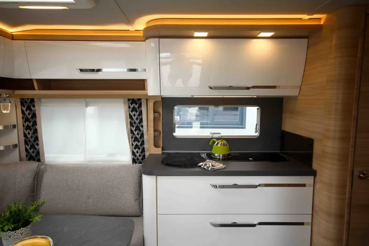 Fahrzeugbild Tabbert Vivaldi 550 E 2,5 Glattblech | Seitz-Fenster #5