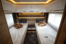 Fahrzeugbild Tabbert Vivaldi 550 E 2,5 Glattblech | Seitz-Fenster #12