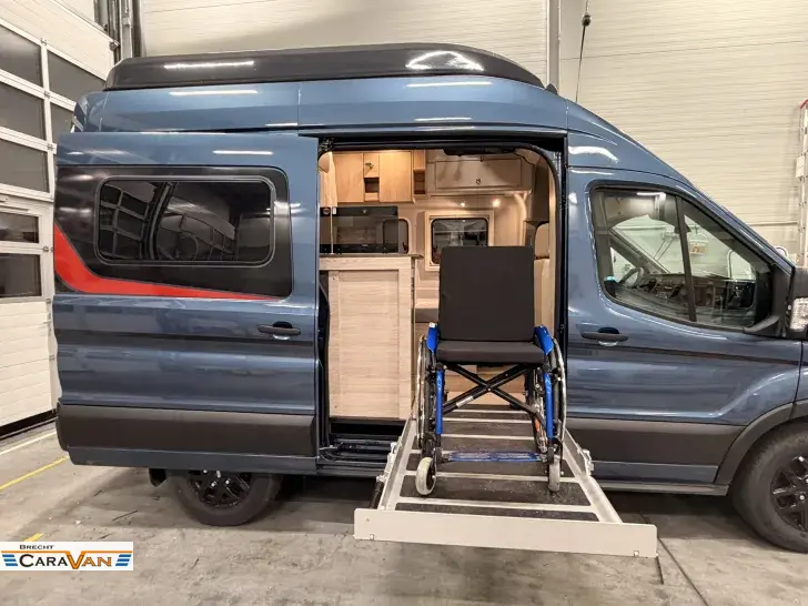 Fahrzeugbild Bürstner Lineo C 550 barrierefrei m. Tageszulassung #1