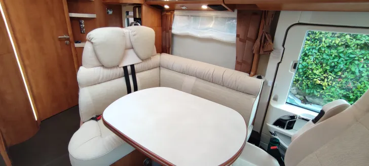 Fahrzeugbild Carthago chic c-line I 5.0 QB sehr gut gepflegt #9