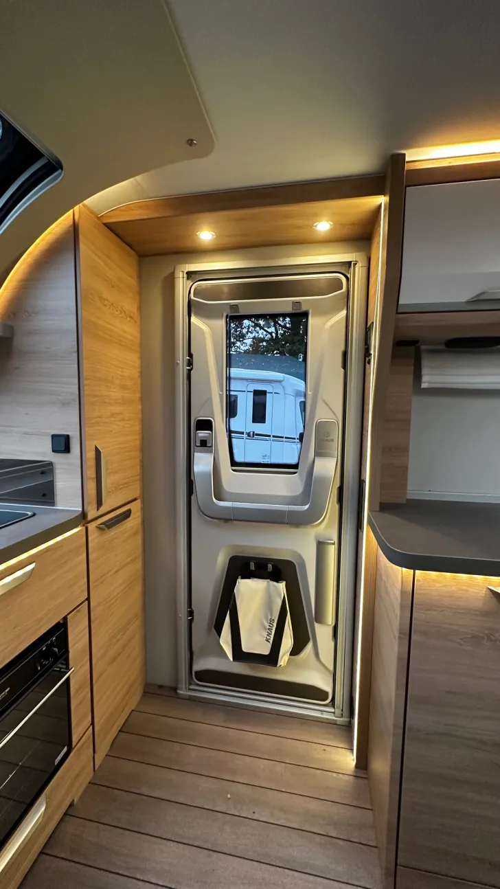 Fahrzeugbild Knaus Südwind 650 PXB #7