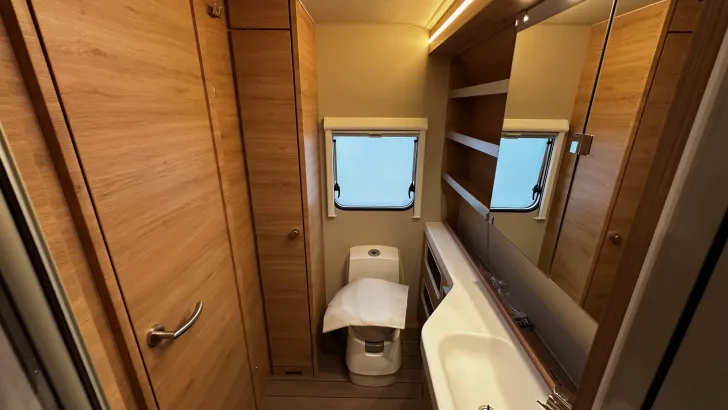 Fahrzeugbild Knaus Südwind 650 PXB #16