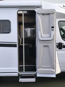 Fahrzeugbild Knaus LIVE /L!VE TI 650 MEG #5