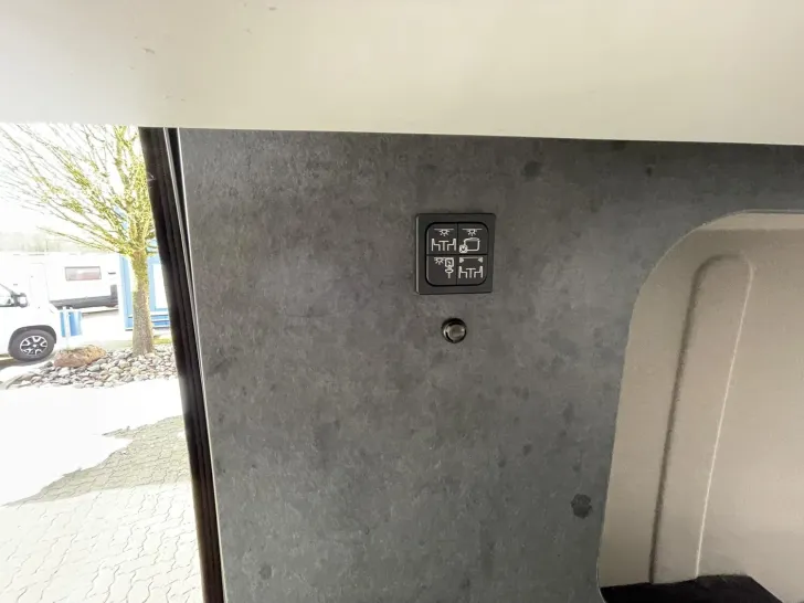 Fahrzeugbild VanTourer 600 D ++MEGA DEAL++ *Automatik* #29