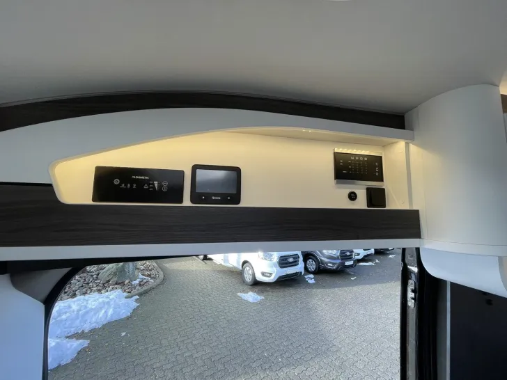 Fahrzeugbild VanTourer 600 D ++MEGA DEAL++ *Automatik* #36