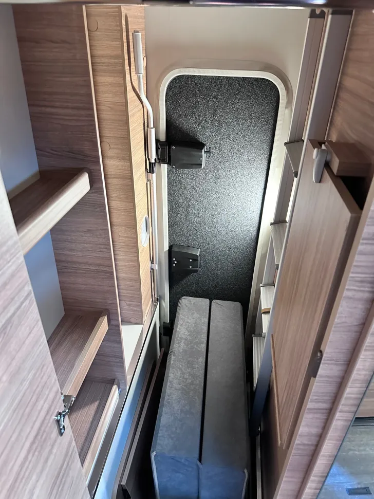 Fahrzeugbild Weinsberg X-CURSION CUV 500 LT EDITION [PEPPER] TV-Paket (LTE/WLAN), SlideBett #12