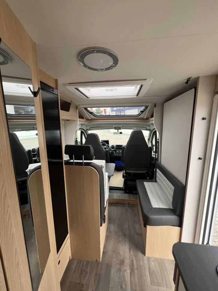 Fahrzeugbild Sunlight V 67S Fiat #15