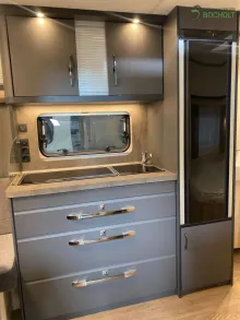 Fahrzeugbild Hobby De Luxe 460 UFe Modell 2026 / 1500 kg #8