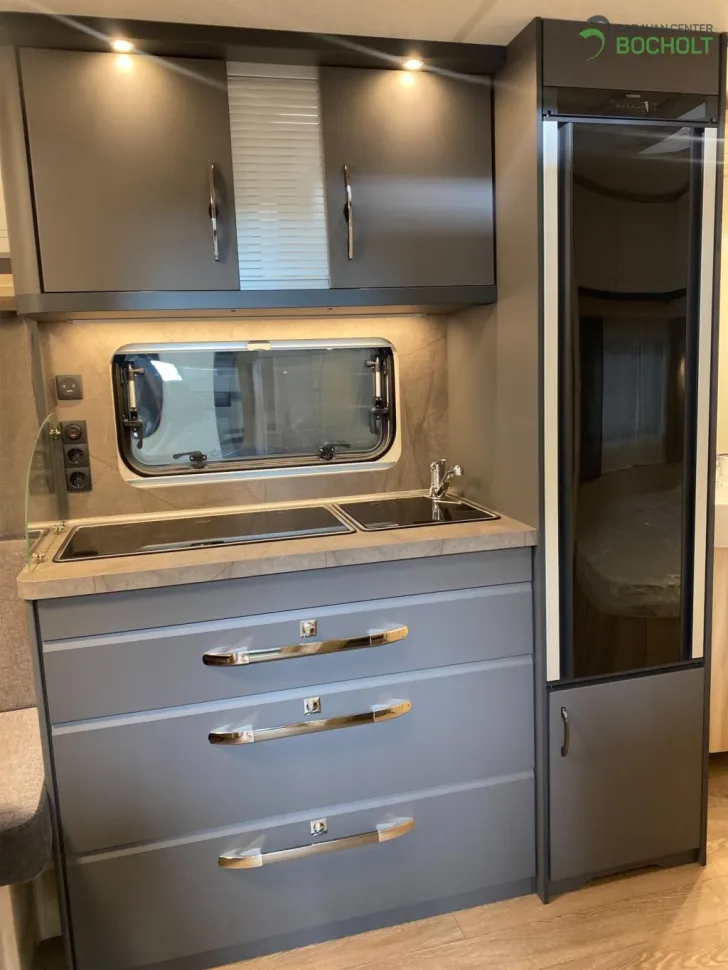 Fahrzeugbild Hobby De Luxe 460 UFe Modell 2026 / 1500 kg #8