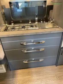 Fahrzeugbild Hobby De Luxe 460 UFe Modell 2026 / 1500 kg #9