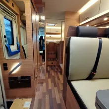 Sicht vorne-hinten Weinsberg CaraCore 700 MEG Zustand sehr gut