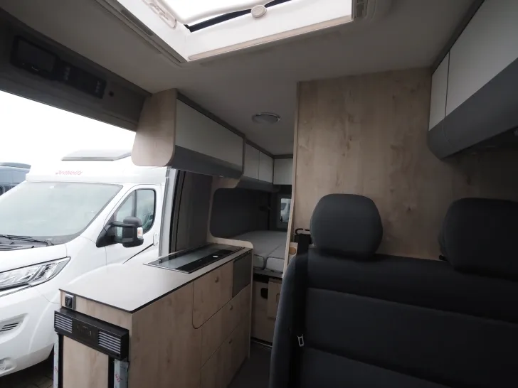 Fahrzeugbild Clever Tour 540, Heckschrank, Entfall Staufach Cockpit #11