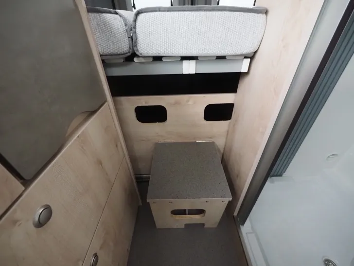 Fahrzeugbild Clever Tour 540, Heckschrank, Entfall Staufach Cockpit #15