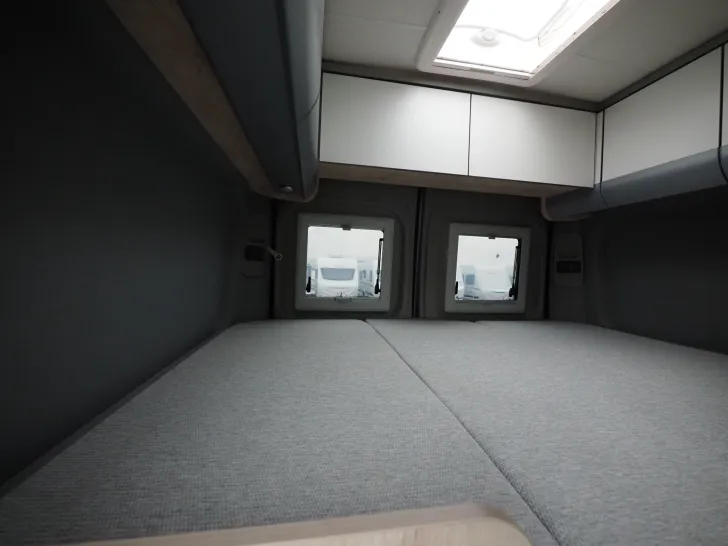 Fahrzeugbild Clever Tour 540, Heckschrank, Entfall Staufach Cockpit #16