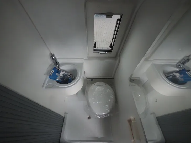 Fahrzeugbild Clever Tour 540, Heckschrank, Entfall Staufach Cockpit #19