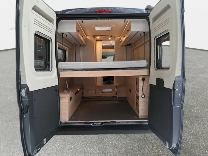 Fahrzeugbild Dethleffs Globetrail 640 HR Fiat Chassis-, Komfort-, Elektropaket #9